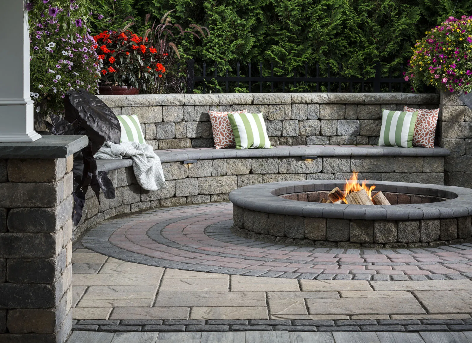 20-ft Tremron Munich block retaining wall with river slick boulders